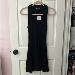 Zara Black Sheath Mini Dress V-Neck Sleeveless